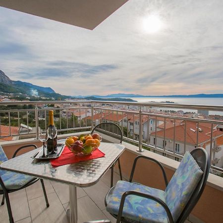 Apartment Paradise Макарска Экстерьер фото
