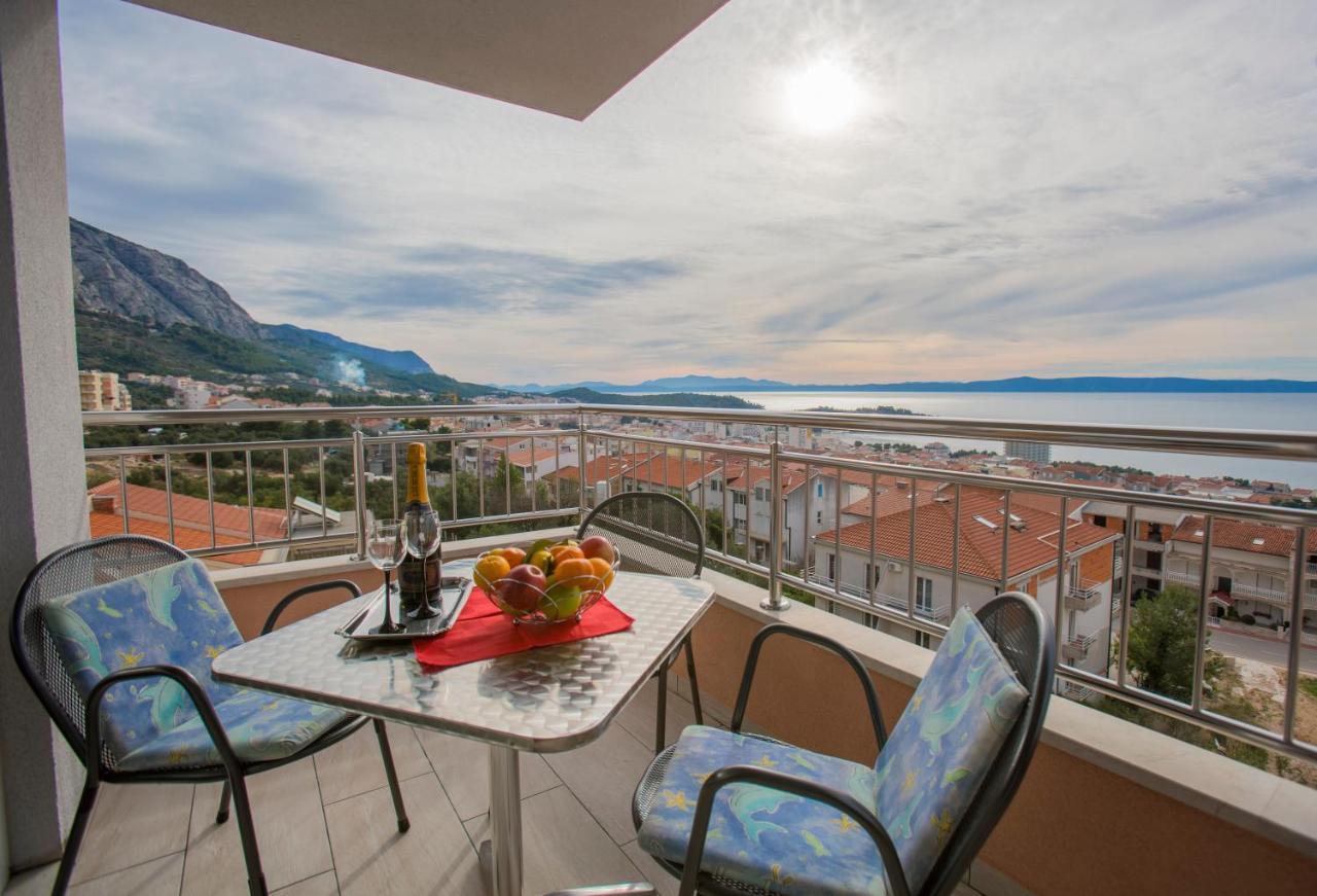 Apartment Paradise Макарска Экстерьер фото
