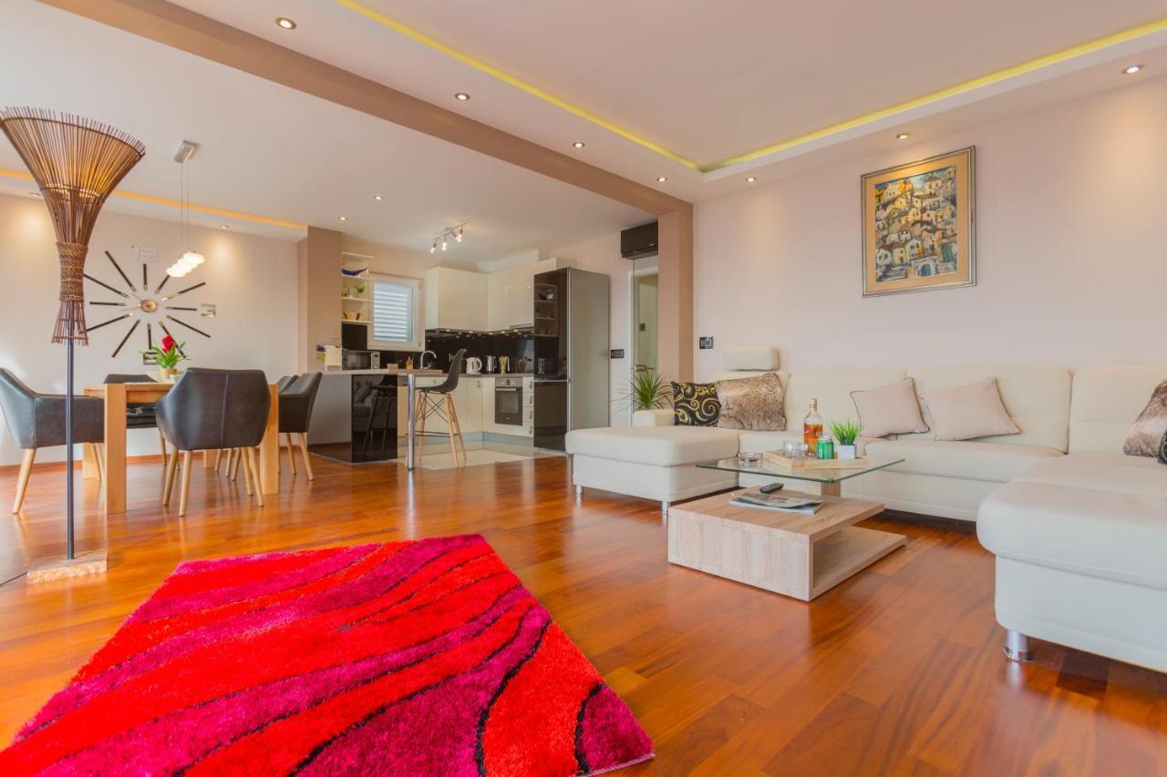 Apartment Paradise Макарска Экстерьер фото